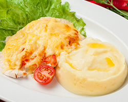 Мясо «По-французски» с картофельным пюре